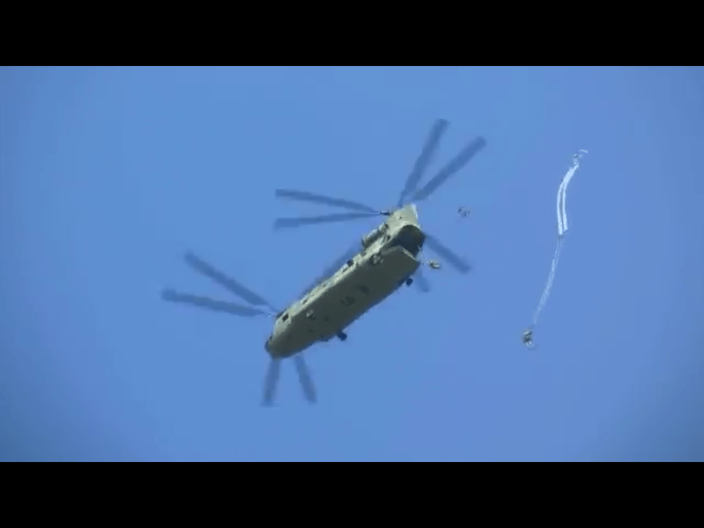 World's Fastest Military Helicopter; CH-47F Chinook in Action