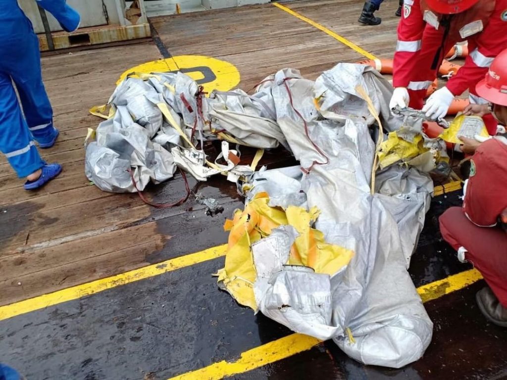 Lion Air; No survivors on Boeing 737 MAX 8 flight JT610 that crashed into sea near Java