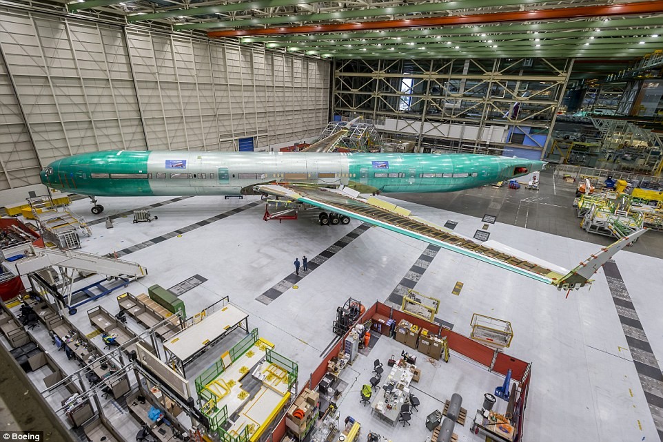 Boeing announces first flight of new 777X aircraft to takeoff in 2019
