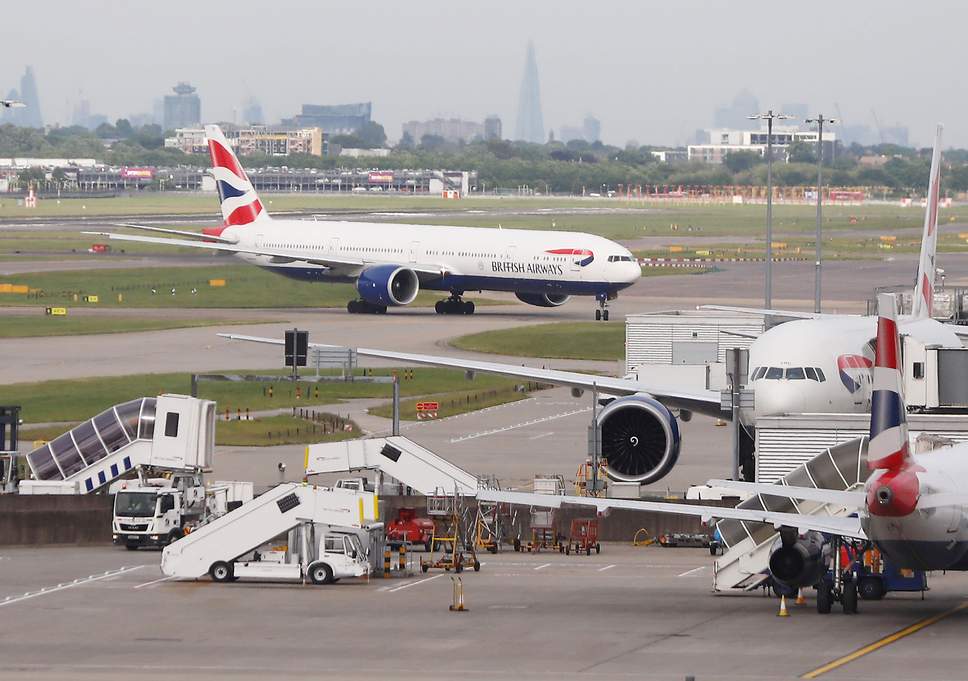 Runway lighting issues on both Heathrow’s runways disrupted air traffic2 | Crewdaily