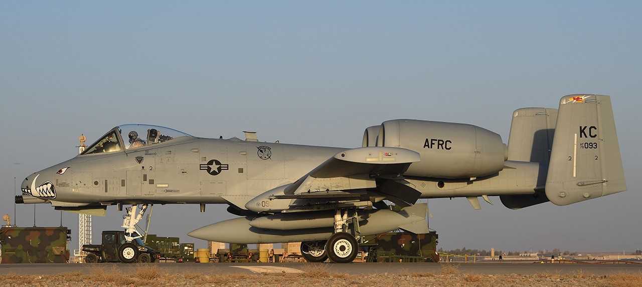 A 10 Thunderbolt II Attack Aircraft’s Bomb Markings | Crewdaily