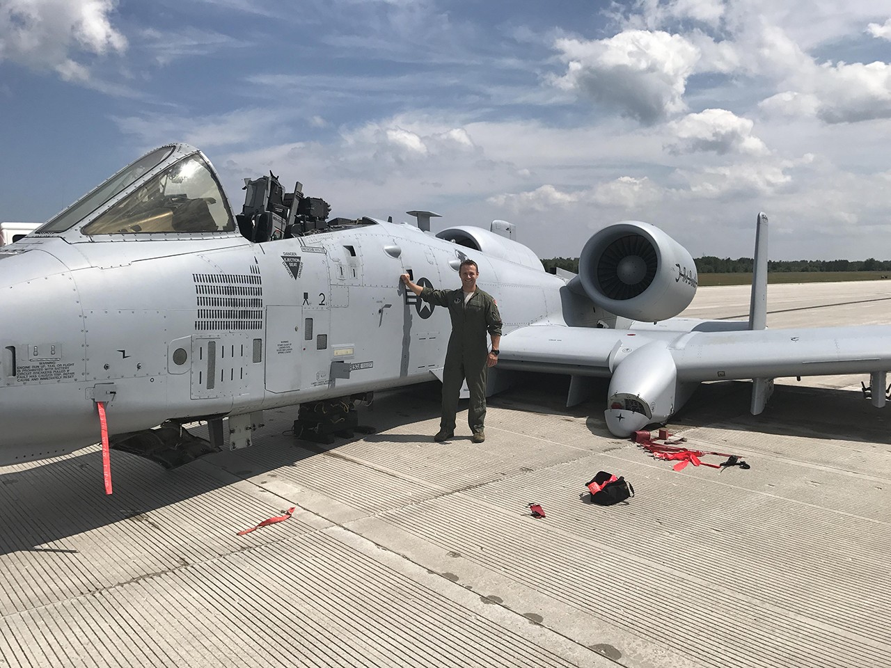 A 10 Thunderbolt II Attack Aircraft’s Bomb Markings | Crewdaily