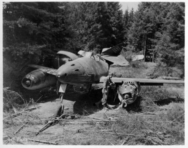 Amazing facts about Messerschmitt Me262; The World’s First Operational ...