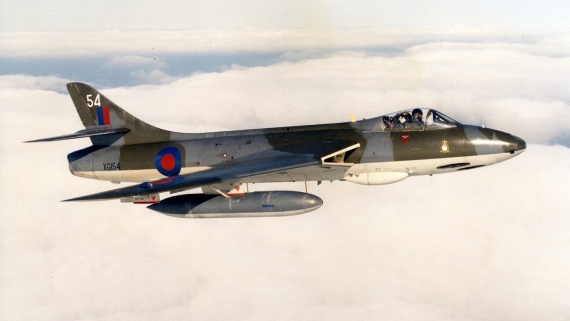 Amazing Facts About Hawker Hunter - Crew Daily