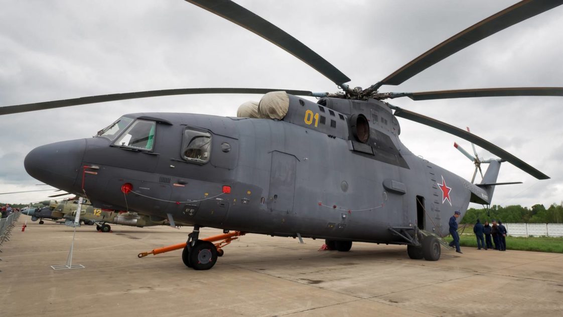 Top 10 Largest Military Transport Helicopters Crew Daily