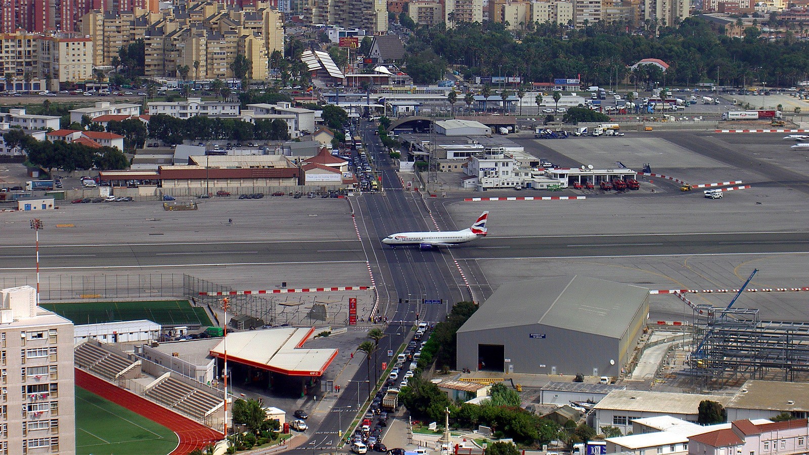 Scariest Airports In The World To Land At