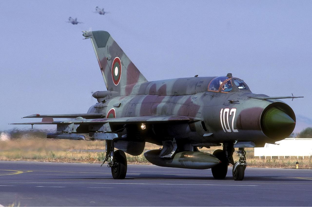 MiG-21 Looks Dangerous