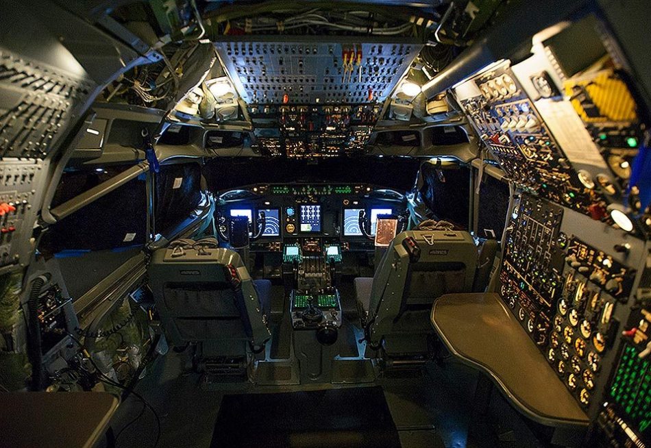 Boeing E-3 Sentry inside view