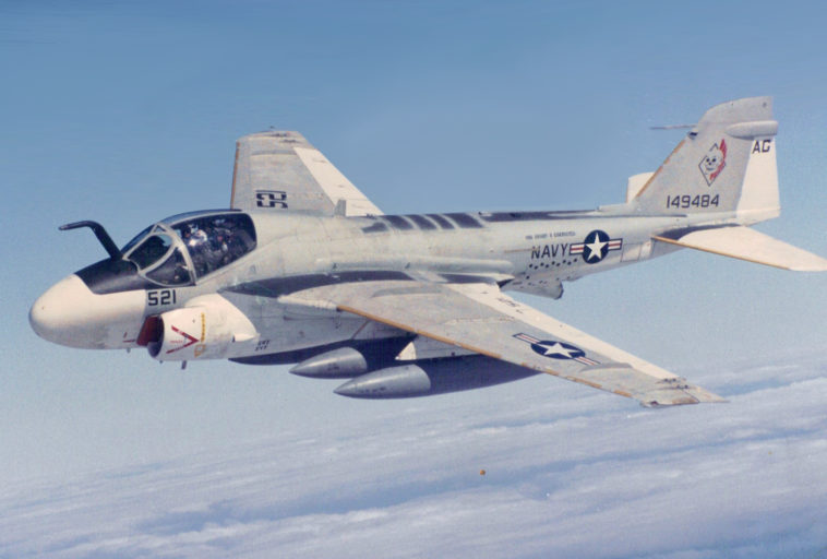 Amazing facts about the Grumman A-6 Intruder - Crew Daily