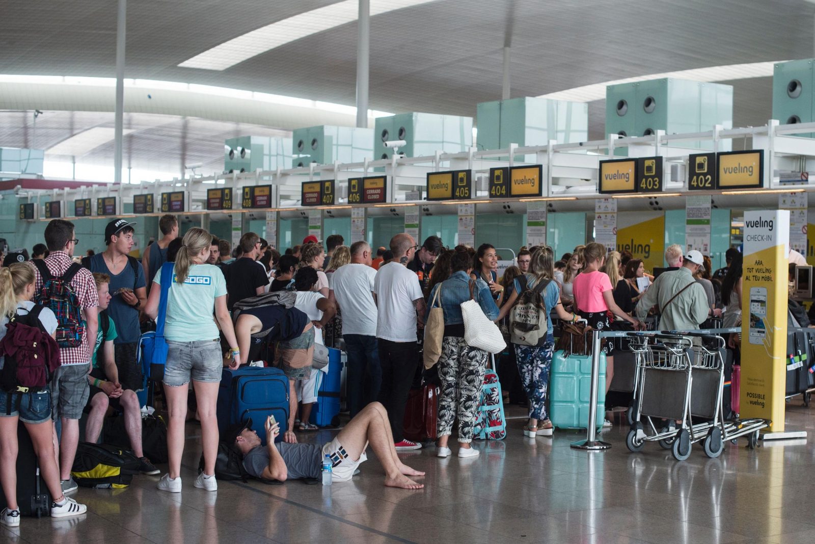 How And Why Are Airlines Making their Passengers Miserable on Purpose