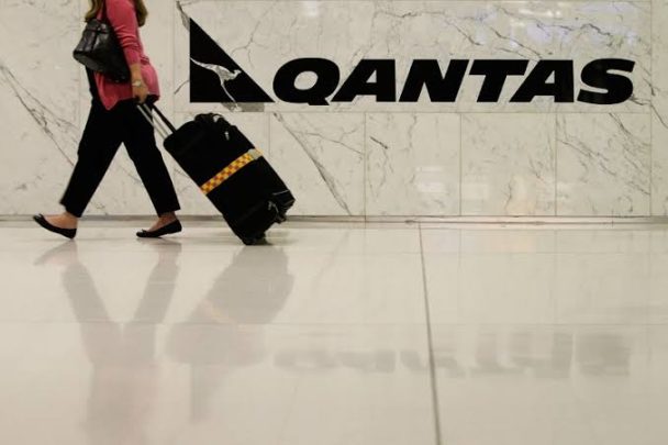 qantas lost baggage compensation