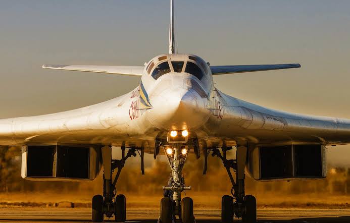 Interesting facts about the Tupolev Tu-160 aka The White Swan