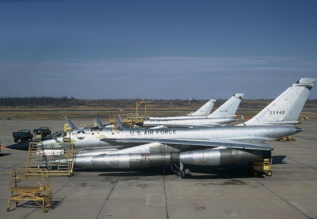 CONVAIR B-58 Hustler: Cold War-era Bomber Of USAF - Crew Daily