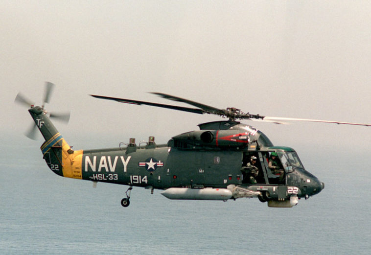 Kaman SH-2 Seasprite: The Antisubmarine Warfare (ASW) Helicopter - Crew ...