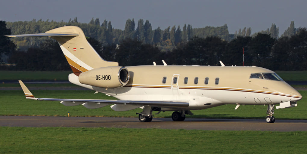 challenger 300 Cabin