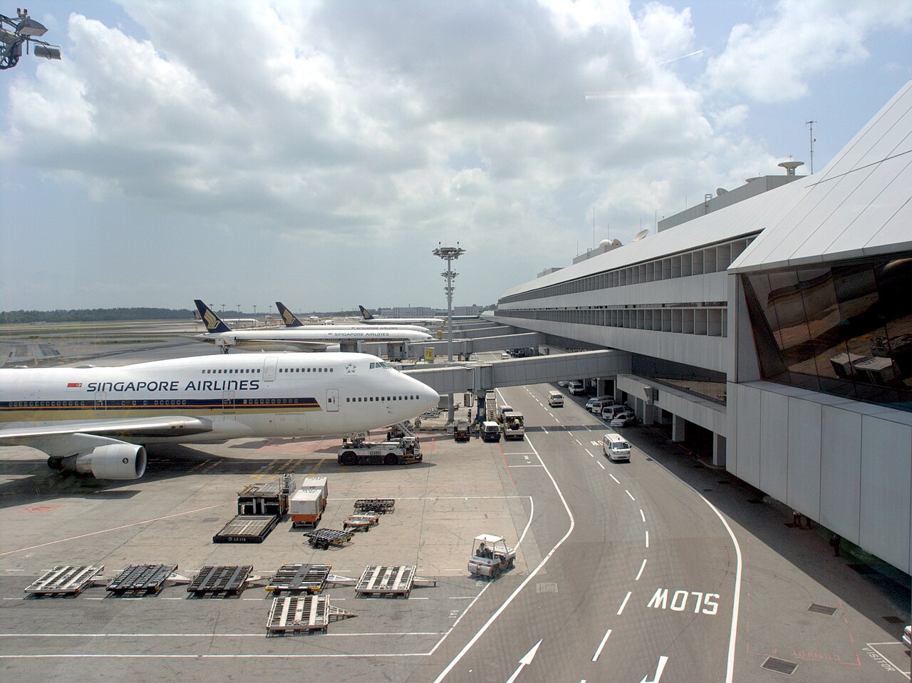 Singapore Changi Terminal 5: 2026 Construction Update 4 Timeline infographic showing key construction milestones for Terminal 5 from groundbreaking through projected opening, with current 2026 progress highlighted