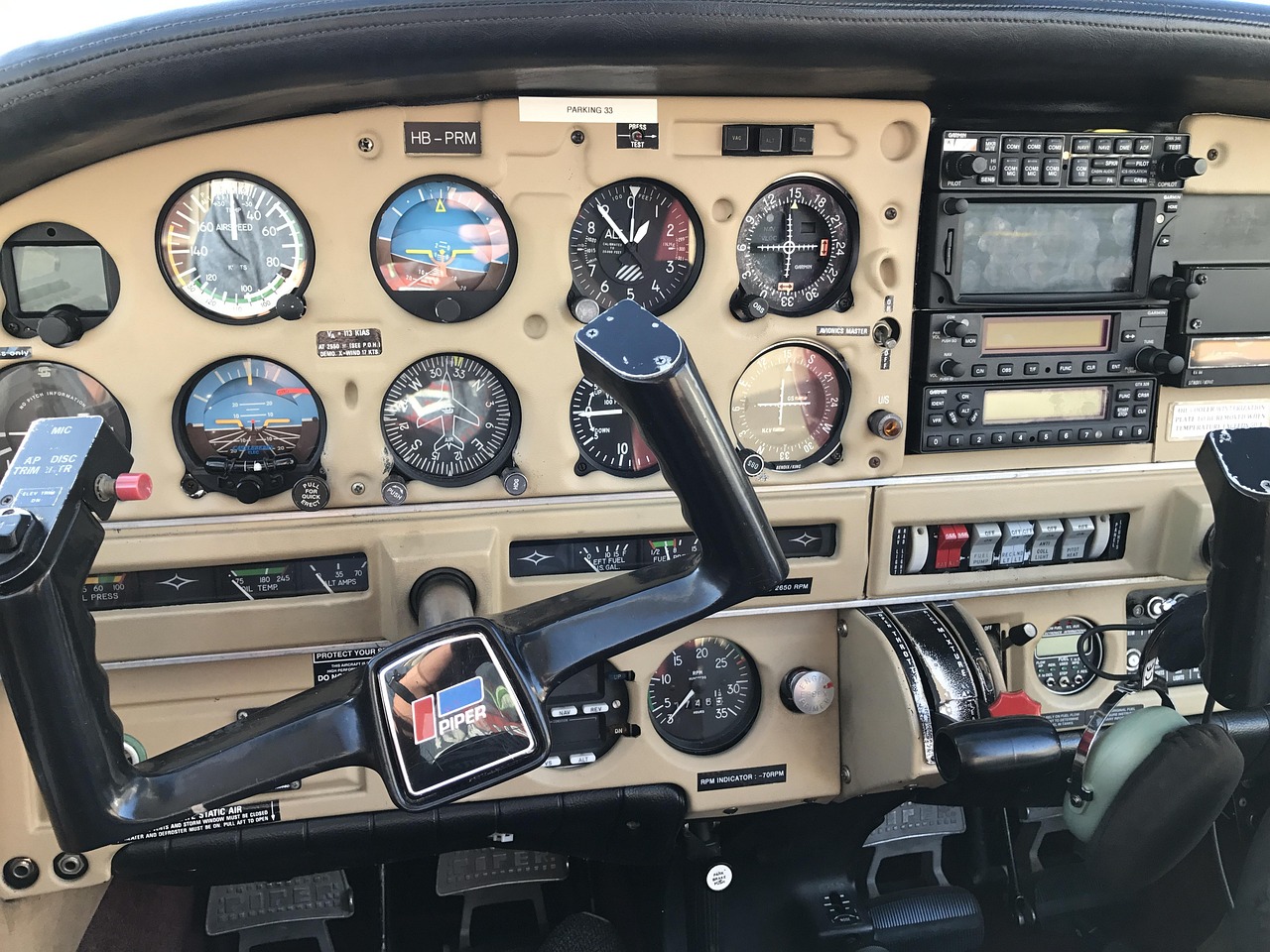 Part 61 vs Part 141: Which Flight Training Path Should You Choose? 2 Small aircraft instrument panel and control yoke used for pilot training